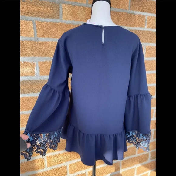See By Chloé
Women's Blue Lace-trimmed Bell sleeve - Picture 6 of 15